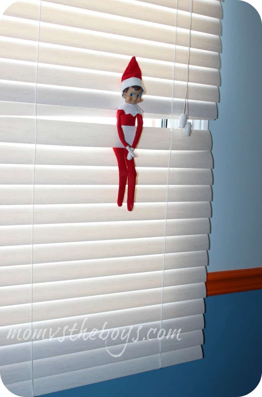 Elf on the Shelf ideas - Mom vs the Boys