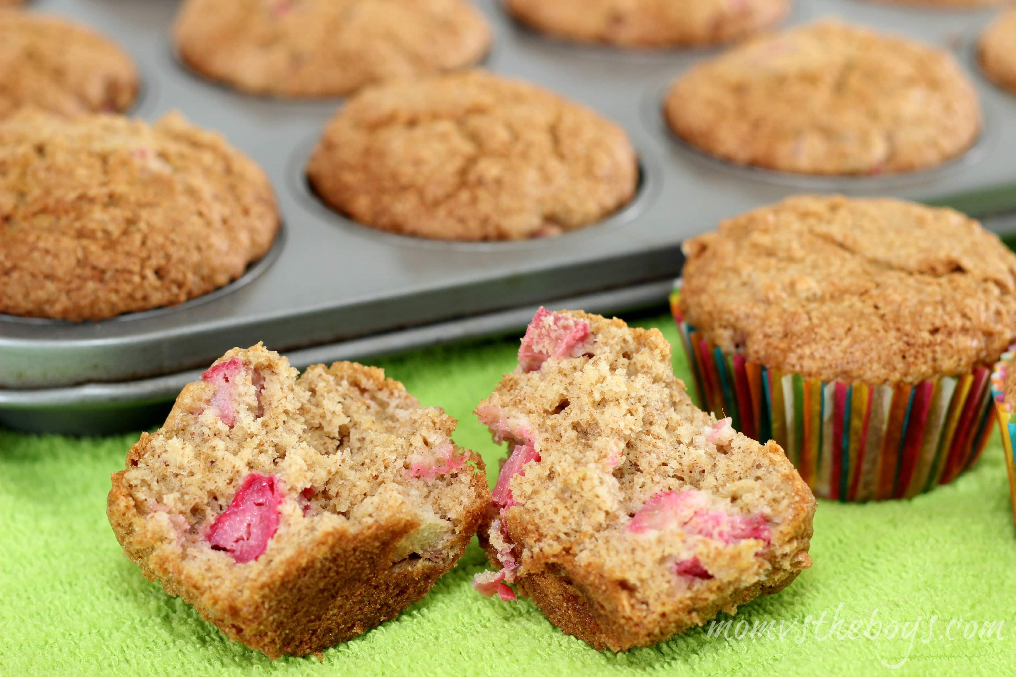 Delicious Whole Wheat Rhubarb Muffins - Mom vs the Boys