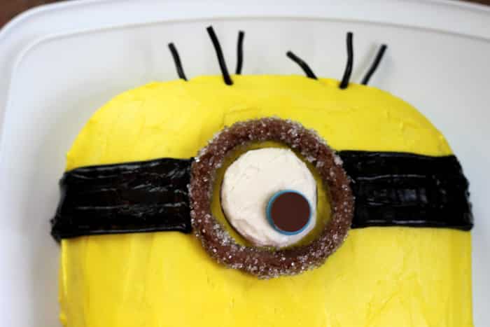 2 Tier Minion Cake 3kg at Rs 4899/kilogram | Cream Cake in Cuttack | ID:  17292526288