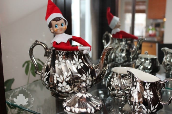 Elf on the shelf ideas - Mom vs the Boys