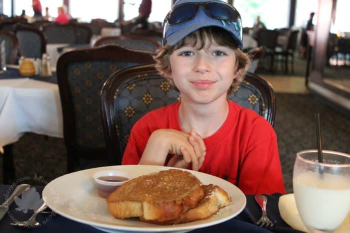 Breakfast at Fern Resort