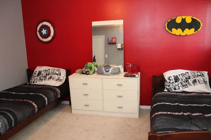 Avengers Super Hero Bedroom - Mom vs the Boys