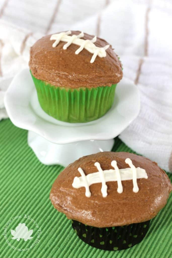 Fun Football Cupcakes for the Kids - Mom vs the Boys