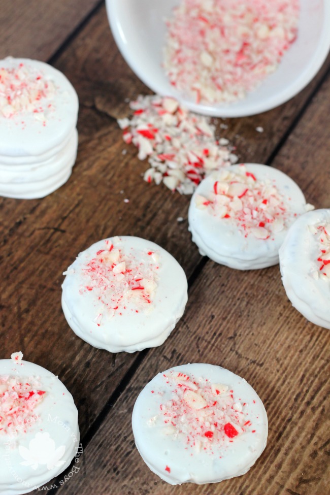 white chocolate covered peppermint oreos