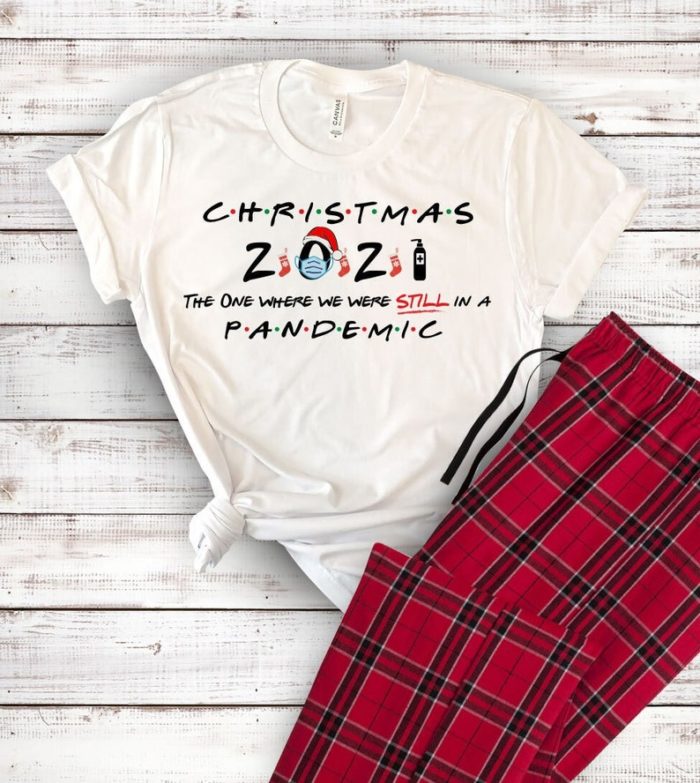 friends holiday tee